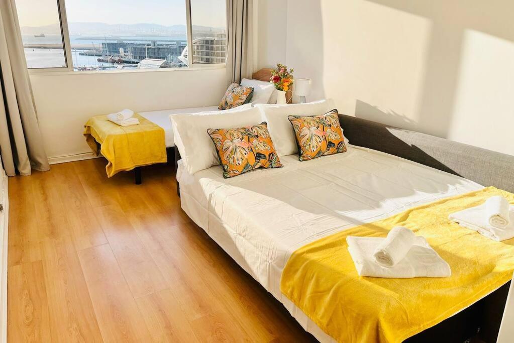 The Rock Retreat - Gibraltar Appartement Buitenkant foto