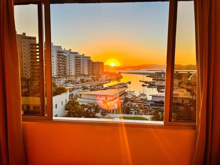 The Rock Retreat - Gibraltar Appartement Buitenkant foto